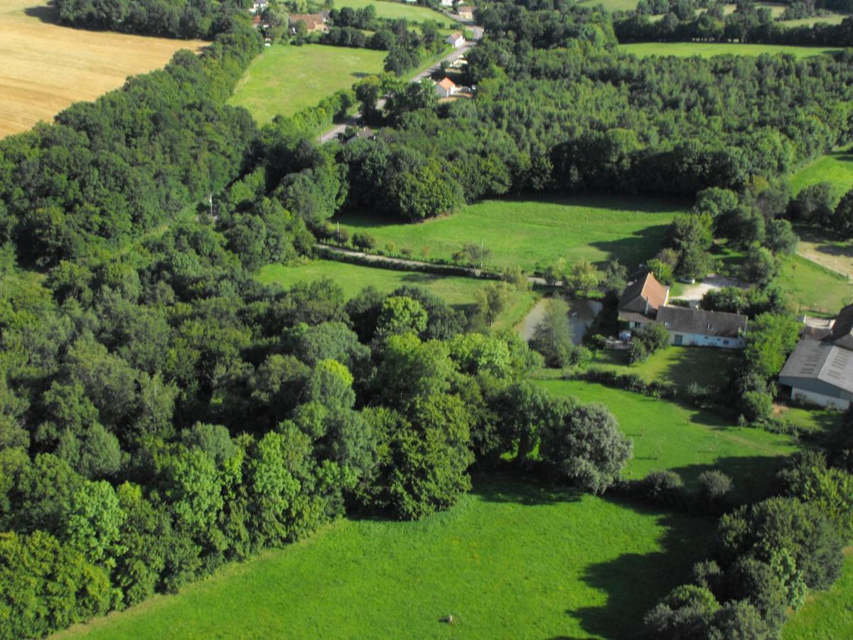 Domaine De Varenne Saint-Amand-en-Puisaye Exterior photo